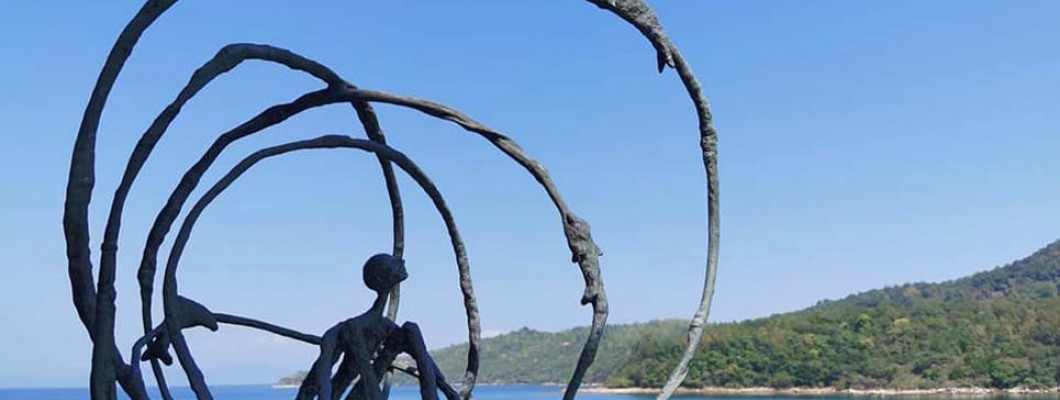 A relaxed hiking trail in summer, Hoi Ha Wan to Tai Tan