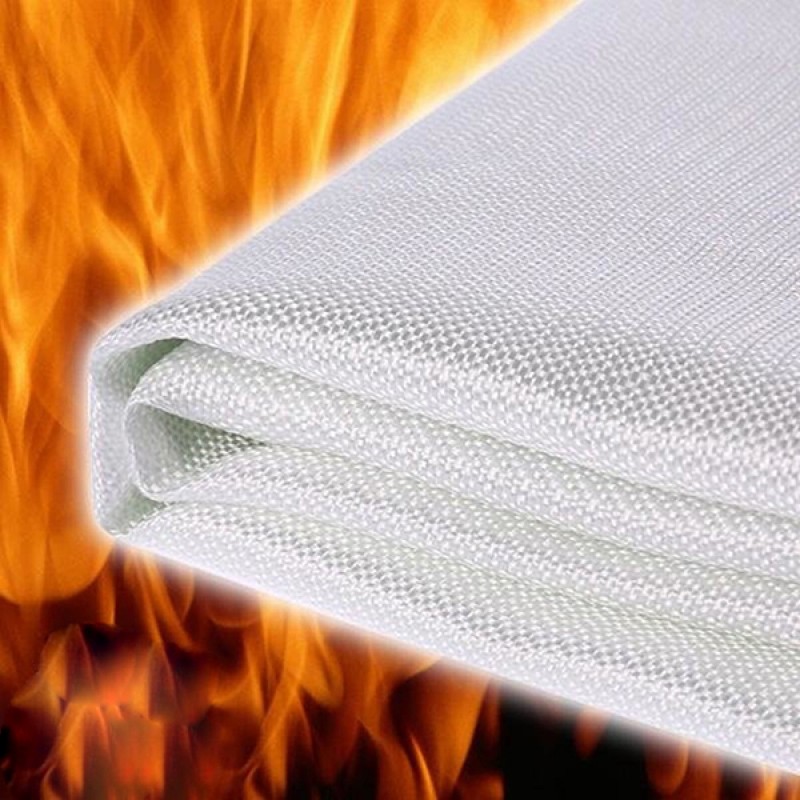 MasterTool - Fire Blanket ,1.0 *1.0M  (Batches and Carabiner sent randomly)