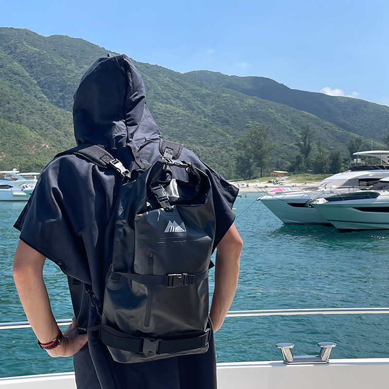 MasterTool - 30L black shoulder waterproof backpack, waterproof rucksack, outdoor waterproof bag, swimming bag